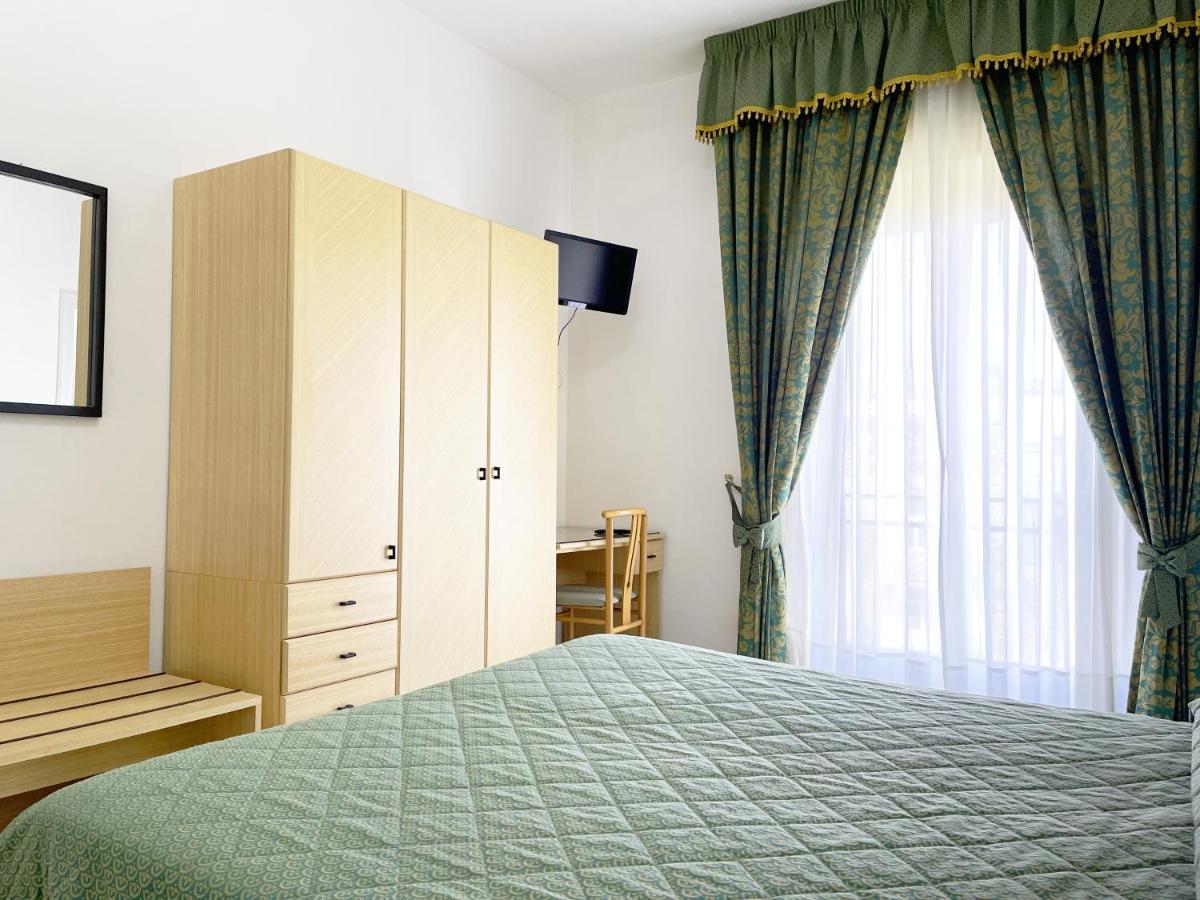 Hotel Reginella SantʼAgata sui Due Golfi Extérieur photo