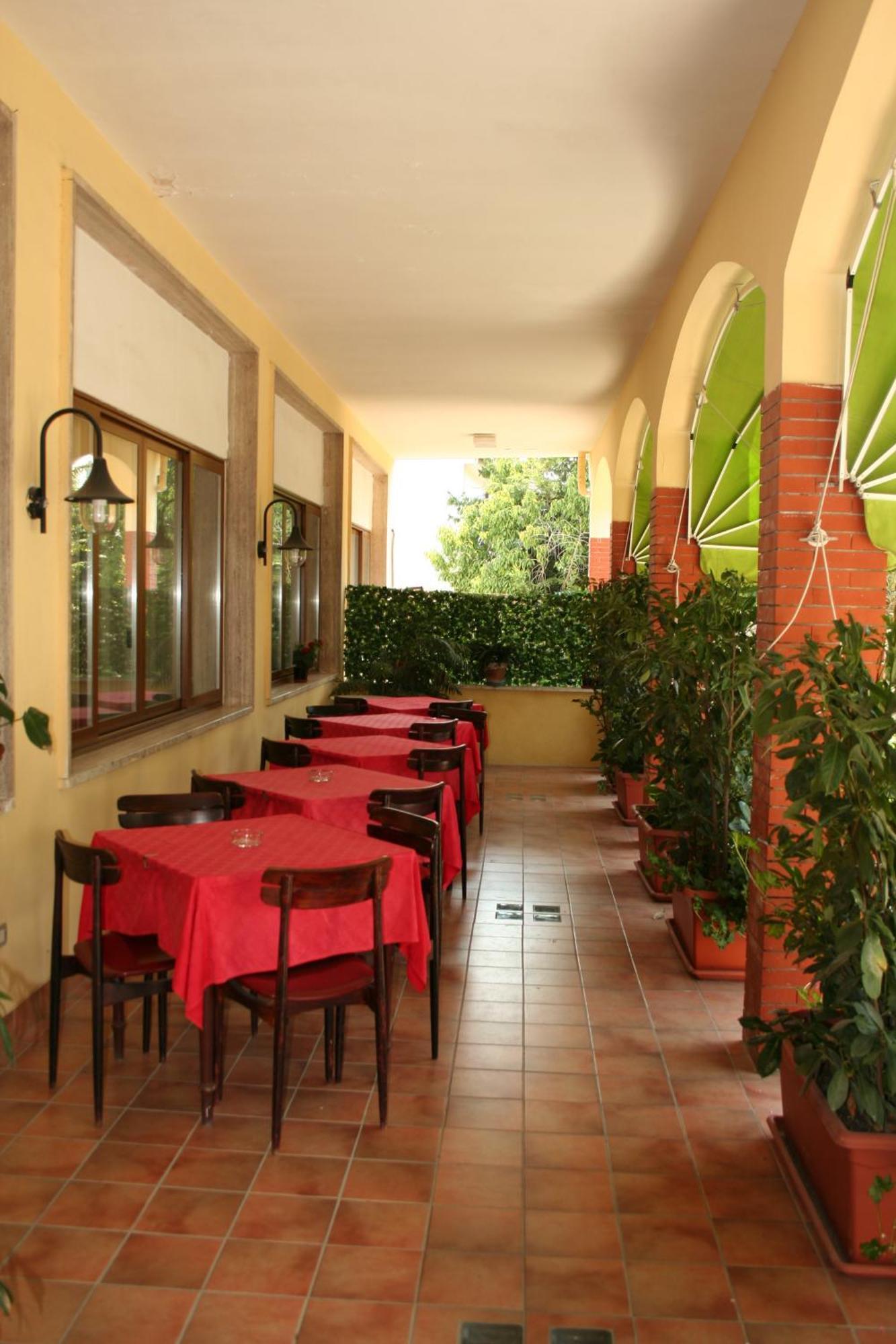Hotel Reginella SantʼAgata sui Due Golfi Extérieur photo
