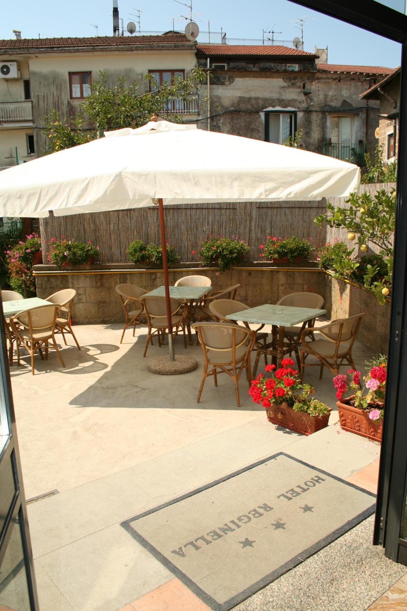 Hotel Reginella SantʼAgata sui Due Golfi Extérieur photo